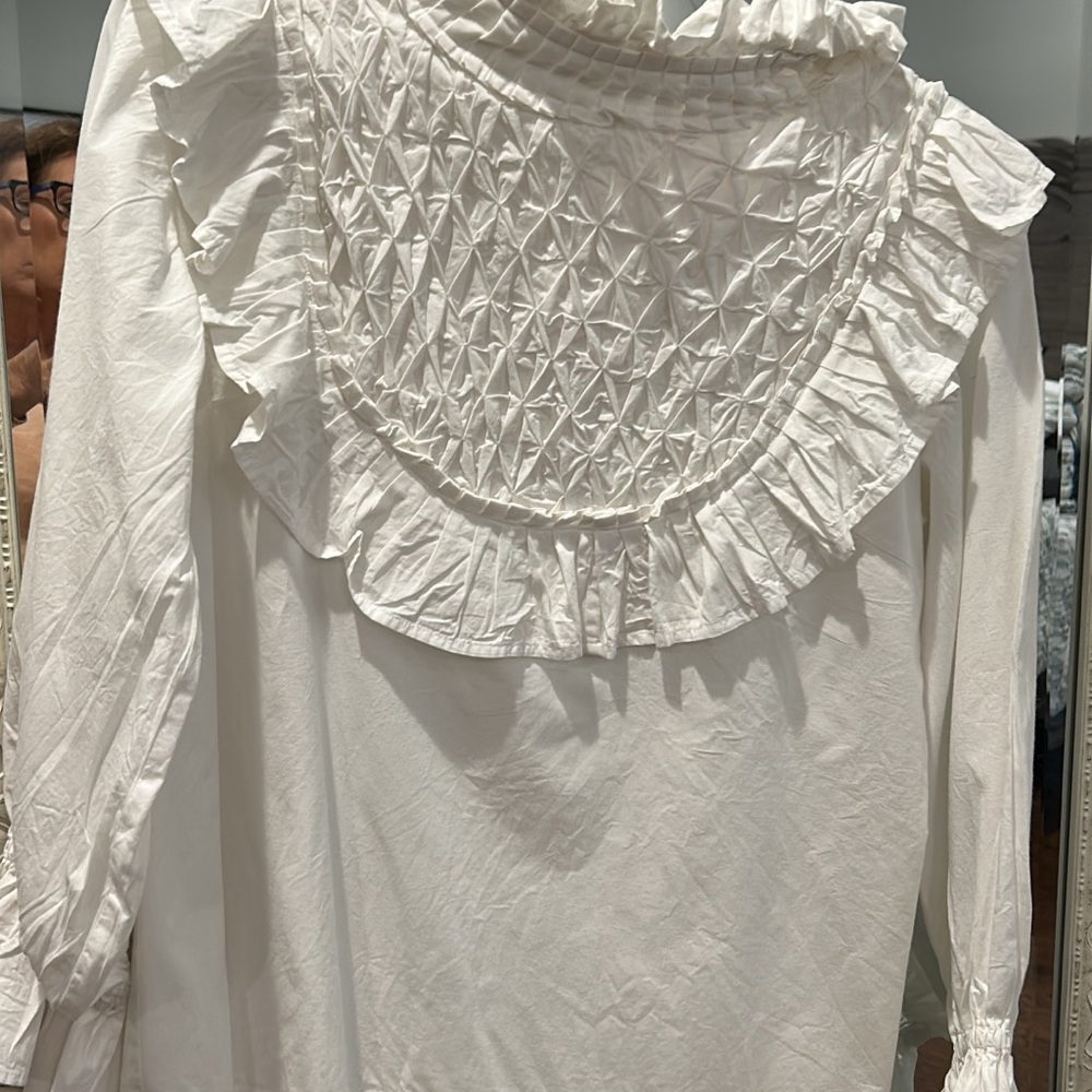 Chic White Ruffled Blouse for Women